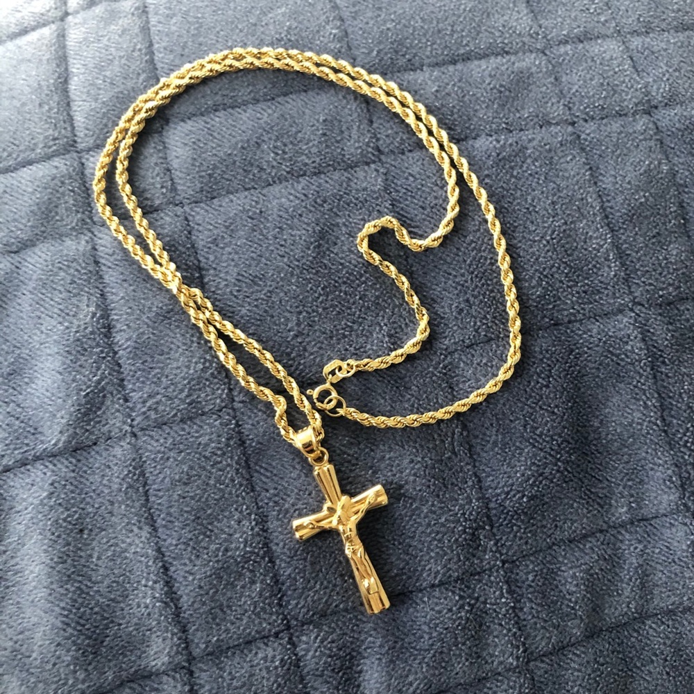 SOLID 14k gold necklace. 18” chain.